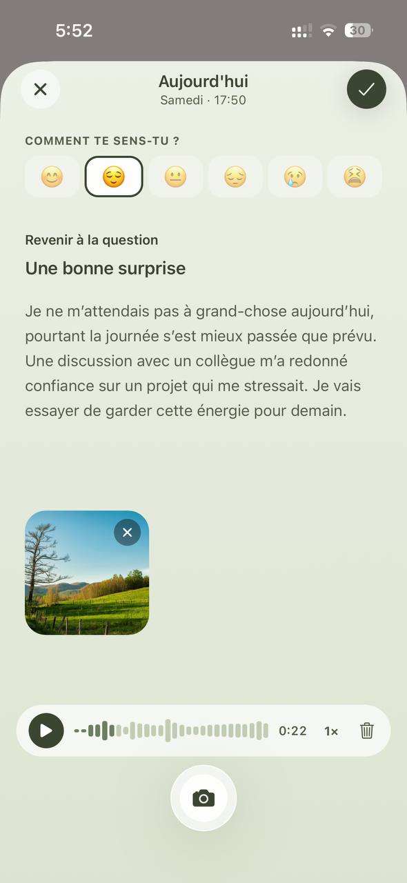 Ecran Journal avec l'entree « Une bonne surprise », une photo et une note vocale